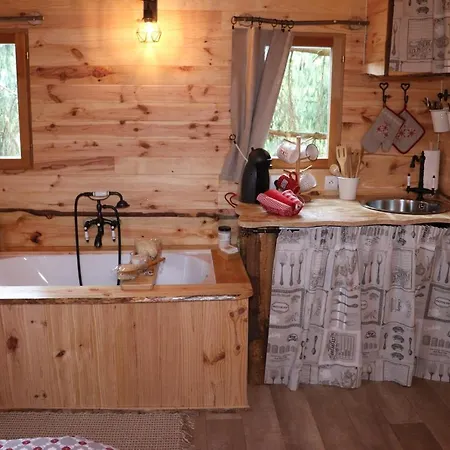 La Cabane Dans Les Arbres Κάμπινγκ